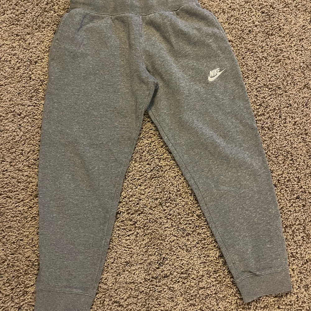 Kids Nike grey sweat pants size medium